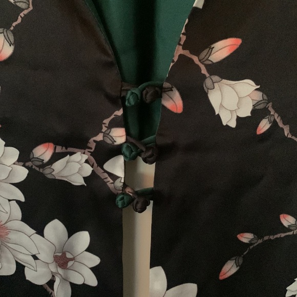 Floral Wrap/Scarf - Picture 2 of 10